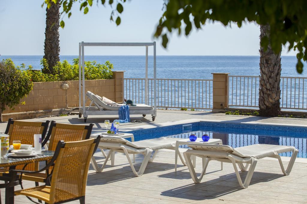 Meneou Beachfront Villa Sunset Perivolia Room photo