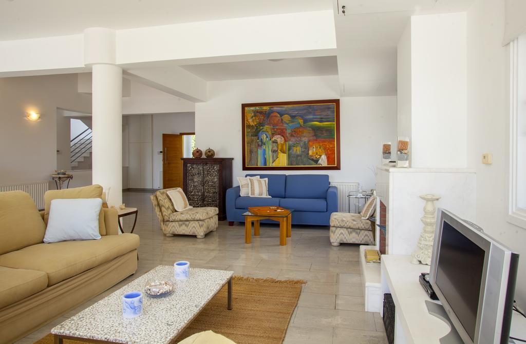 Meneou Beachfront Villa Sunset Perivolia Room photo